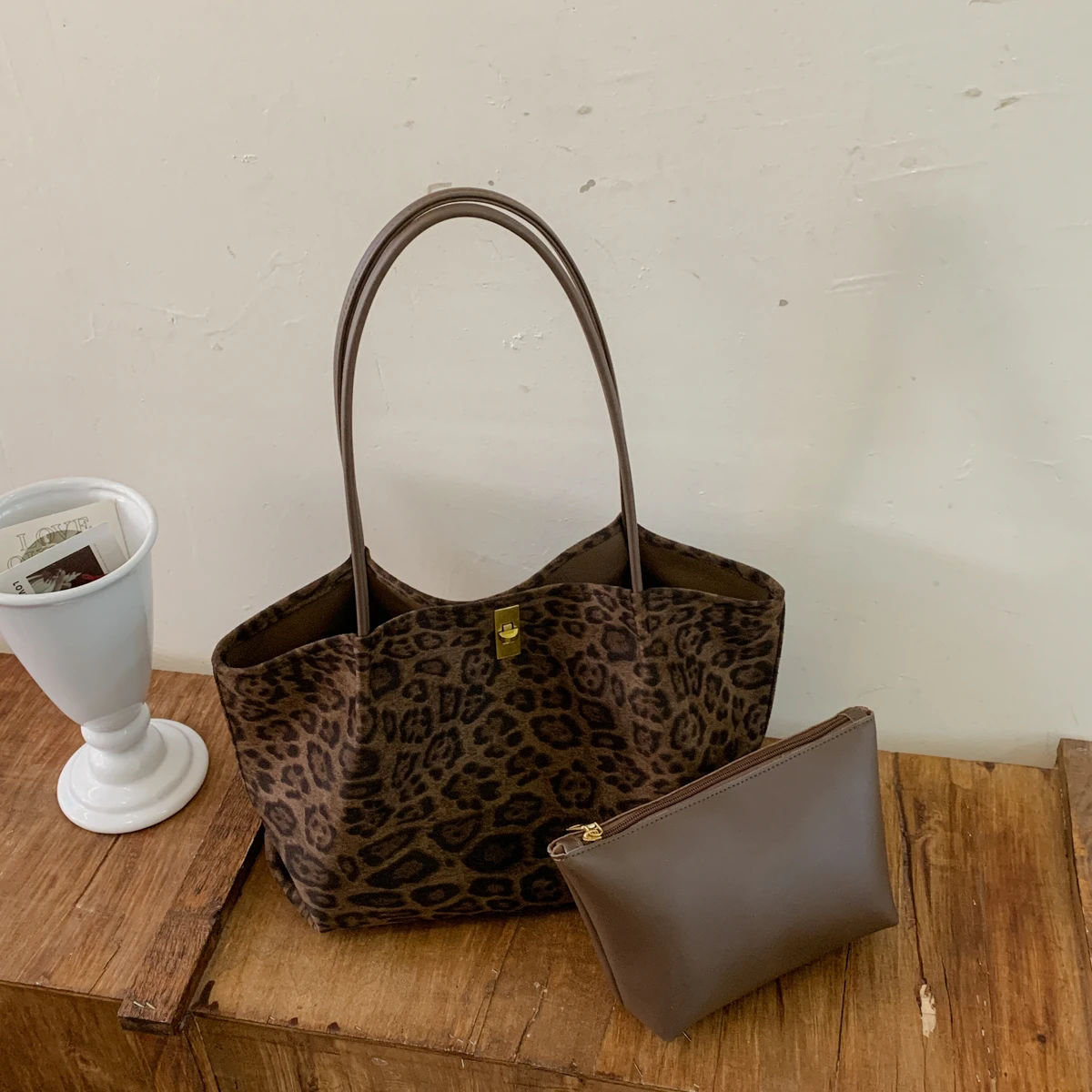 Retro Leopard Print Suede Tote - Women'S Bags Handbags recension och pris